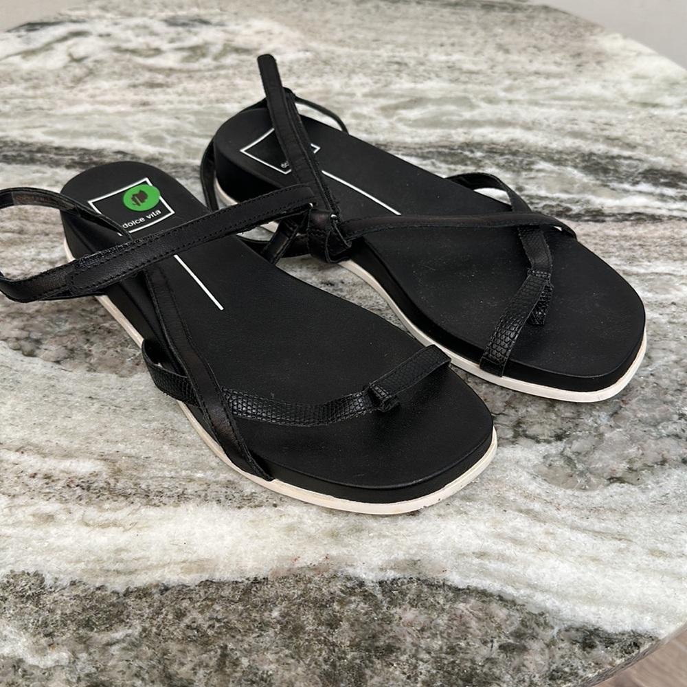 Rhyan Sport Sandal - Black Leather Comfort Strappy Sandal